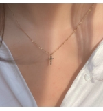 Collier avec pendentif mini croix en acier inoxydable