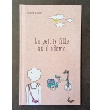 La petite fille au diadème - Moins de 4 ans