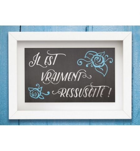 Carte Avec Verset Cadre accroché sur un mur bleu Carte Avec Verset Cadre accroché sur un mur bleu