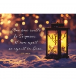 Carte Fin D'année Lanterne posée dans la neige