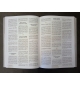 Nouveau Testament en magazine - La première Bible à mi-chemin entre le livre d'a
