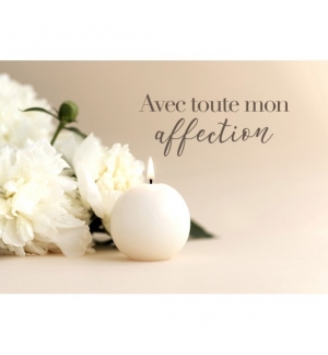 Carte avec message Bougie et fleurs blanches sur une table